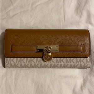 Michael Kors Nouveau Hamilton Wallet